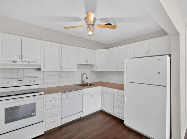 5616 Hickman Rd, Des Moines, IA