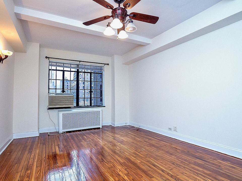 1st image of 25 Tudor City Pl APT 916