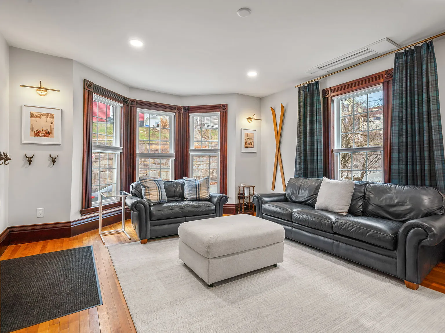 82 N Spring St — Photo 4