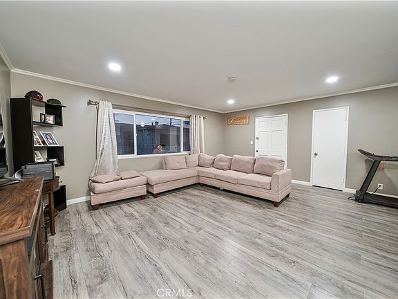 5th image of 6021 Gage Ave APT 4