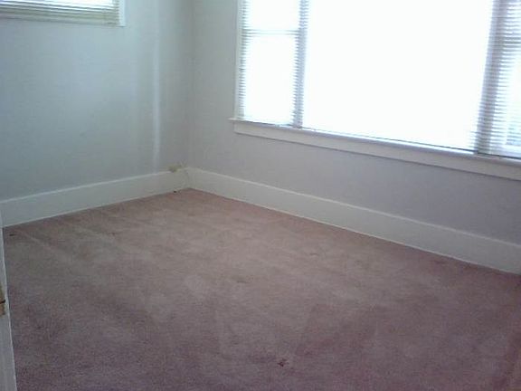 5th image of 4448 Marlborough Ave