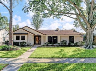 6207 Dumfries Dr, Houston, TX 77096