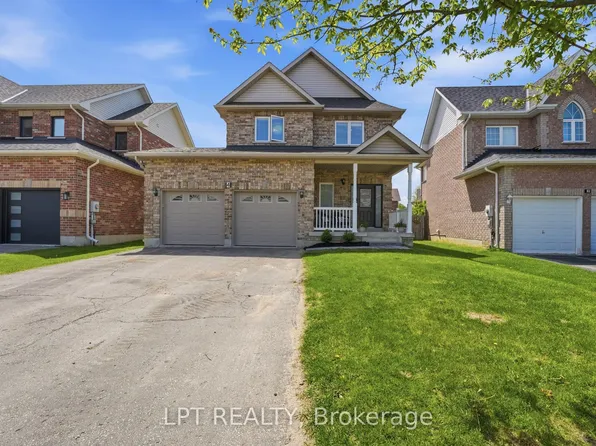 4 Millbury Rd, Uxbridge, ON L9P 1Z9