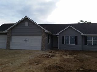 3745 Golden Eagle Dr, Beloit, WI 53511