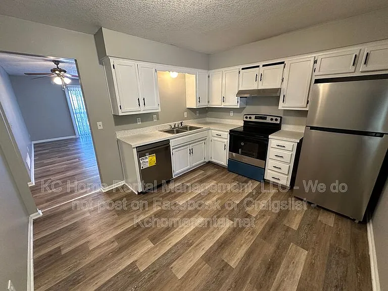 211 NW Barr Rd #C — Photo 6