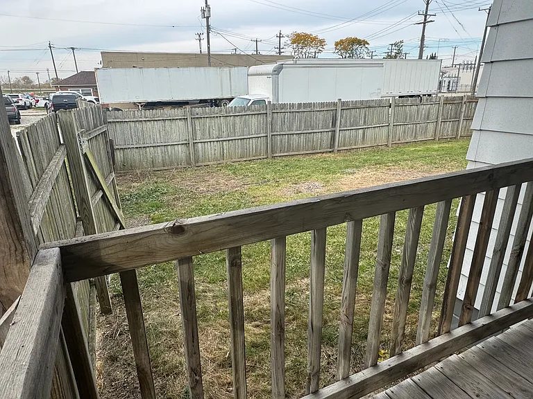 25585 N River Rd — Photo 3