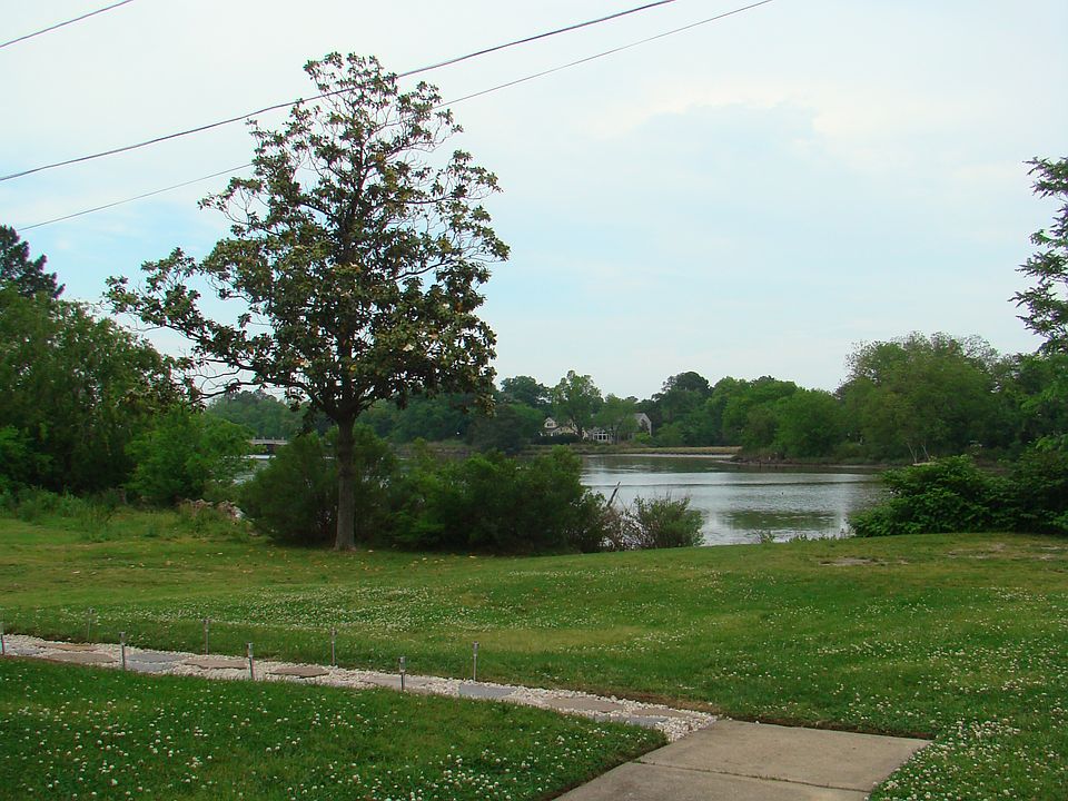 View of Lafayette River