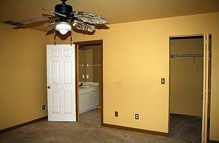 4th image of 4567 Catalina Ln