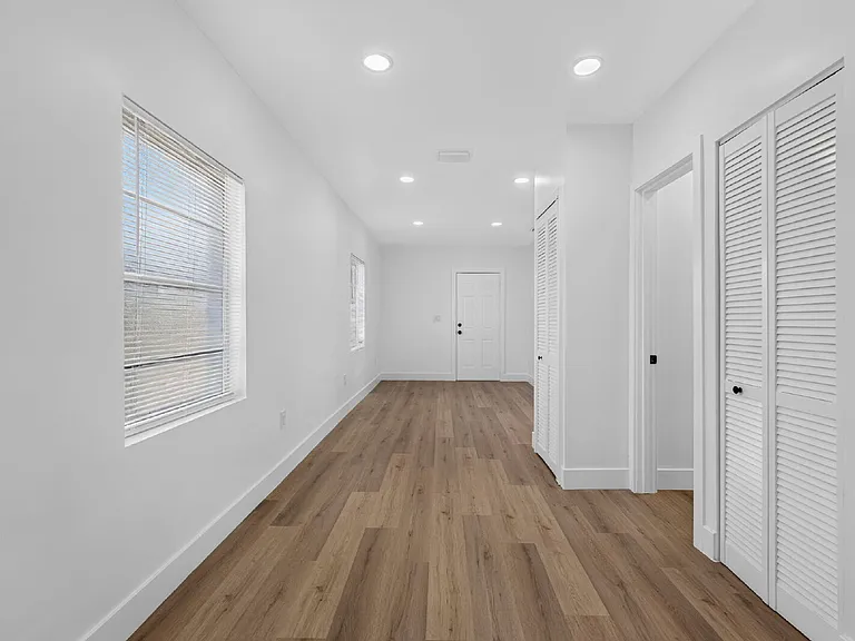 614 SW 19th Ave #U — Photo 15