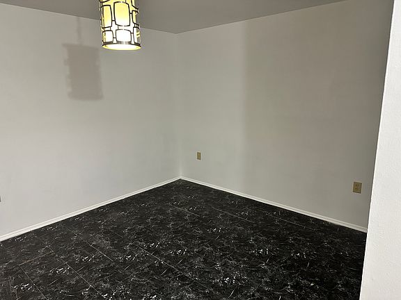 3rd image of 8014 Sturdy Oaks Trl