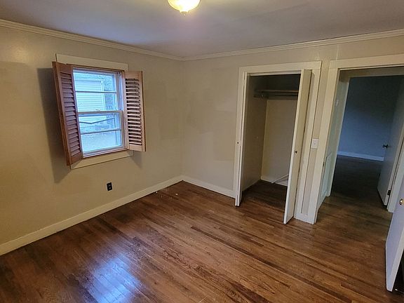 5th image of 364 S Cedar Ave