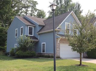 146 Stoney Brook Dr, Elyria, OH 44035