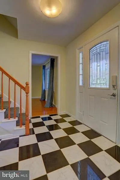 440 Teddy Ave photo 1