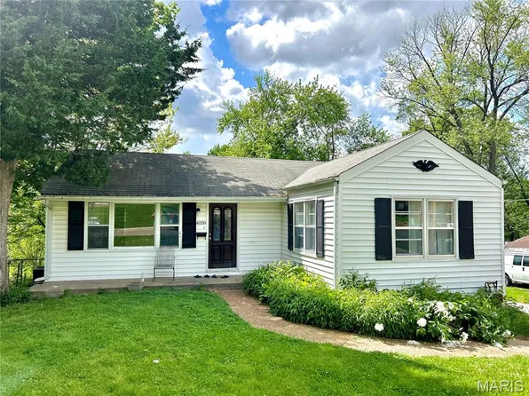 4059 Jane Ave, Saint Ann, MO 63074