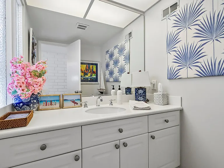 Powder room