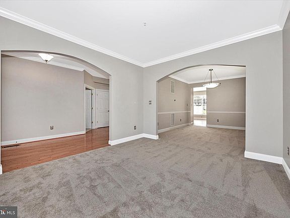 5th image of 23107 Sycamore Farm Dr