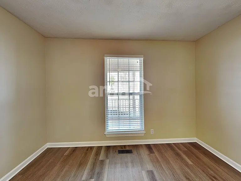 1612 E Blairmont Dr — Photo 16