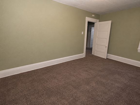 5th image of 221 N Neville St