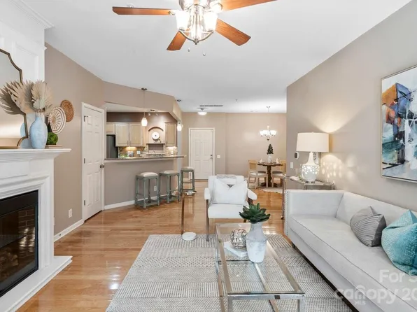 3110 Margellina Dr, Charlotte, NC 28210