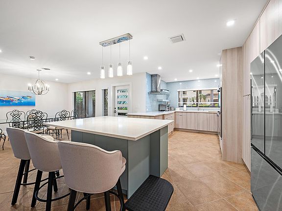 4th image of 1120 Singer Drive