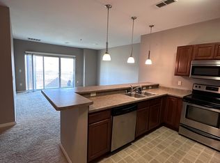 3540 Library Dr APT 206, Cudahy, WI 53110
