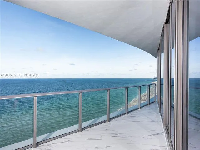 15701 Collins 1403 Sunny — Photo 4