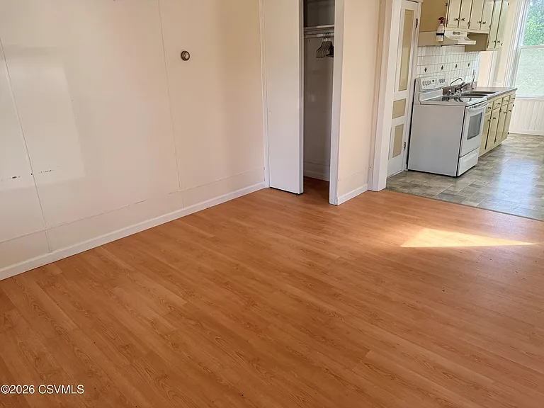 144 D & H Ave — Photo 3