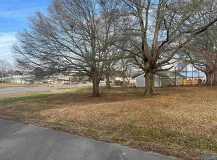 718 Nanceford Rd SW, Hartselle, AL 35640