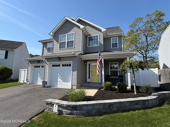 3rd image of 56 Marlin Court