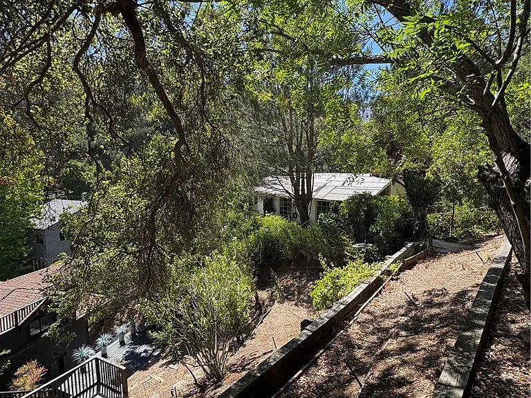 10051 Westwanda Dr — Photo 45