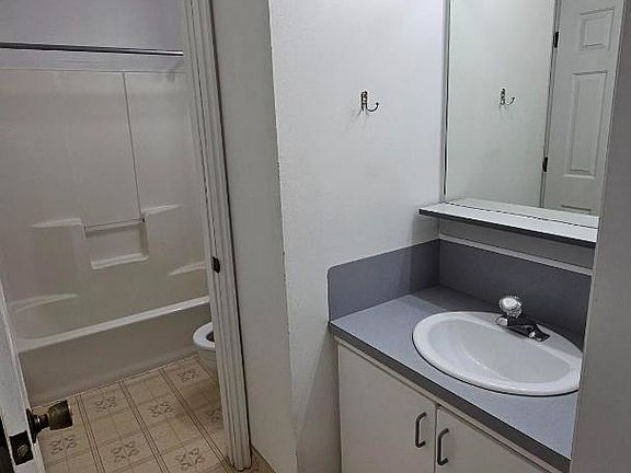 Unit Photo