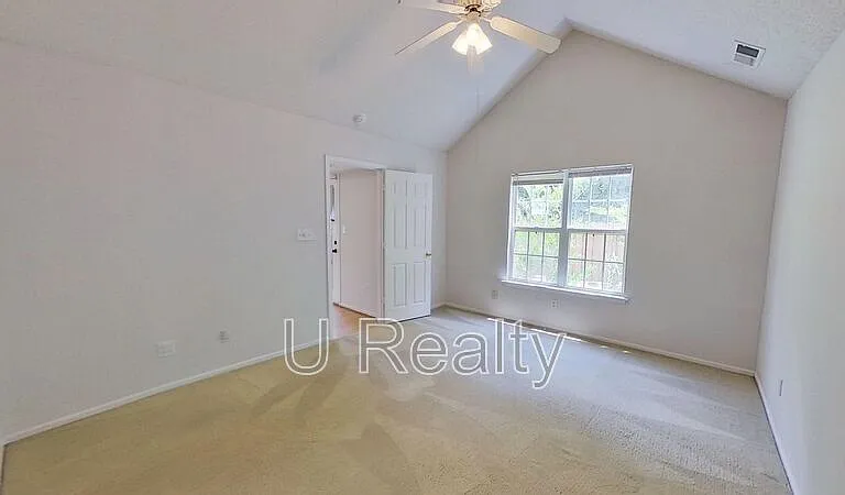 8327 Southgate Commons Dr — Photo 9