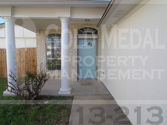 2nd image of 1204 Saddle Dr