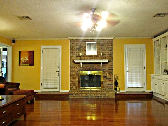 4th image of 107 Potomac Dr