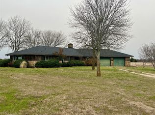 205 Shield Rd, Frost, TX 76641