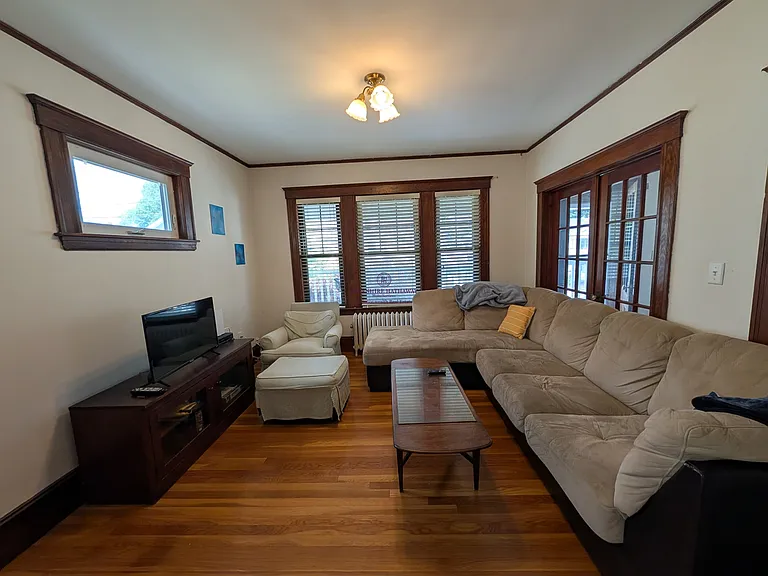 45 Emerald St — Photo 7
