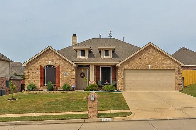 1st image of 1313 Glenwood Dr