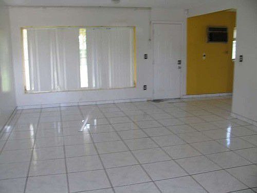 3rd image of 580 NE 174th St