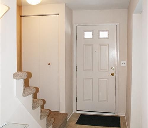4th image of 2025 Wiltshire Ct