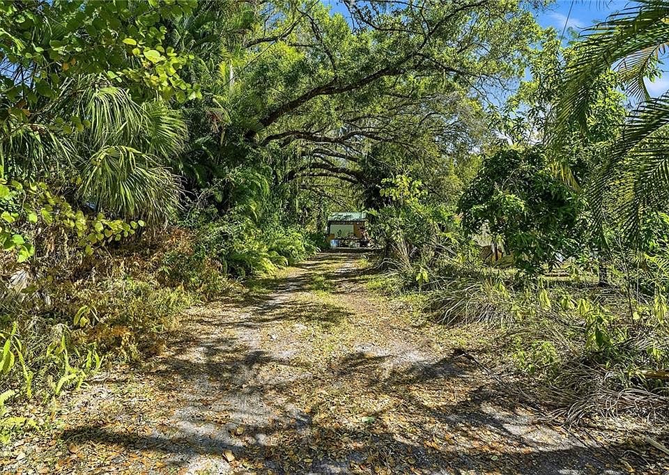 1st image of 4051 Buckingham RD