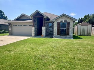 821 NW 63rd Ave, Bentonville, AR 72713