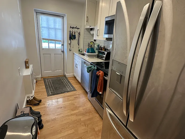 9 Hammond Pond Pkwy #1 — Photo 5