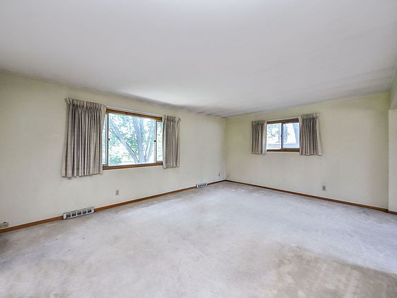 2nd image of 1251 Trillium Ct