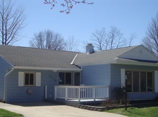 9179 Manorford Dr, Parma Heights, OH 44130