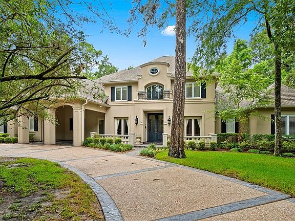 Circular Driveway with Privacy Gate
