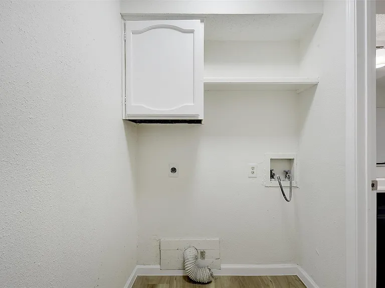 6803 Woodhue Dr #A — Photo 10