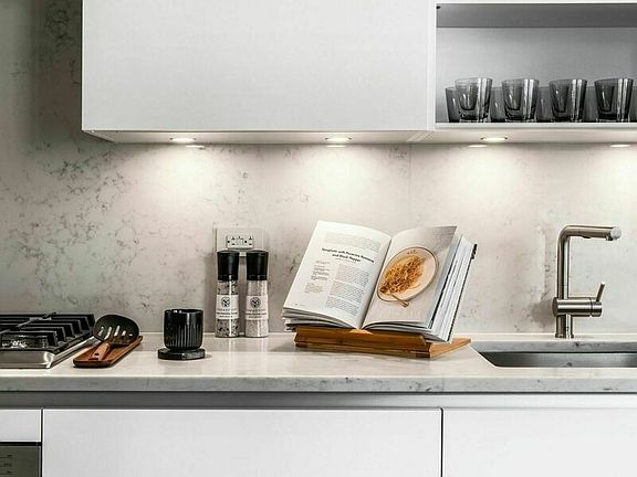 5th image of 222 E 44th St APT 37F