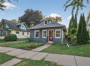 989 Barrett St, Saint Paul, MN 55103