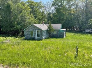 1588 S Little Harbor Rd, Manistique, MI 49854