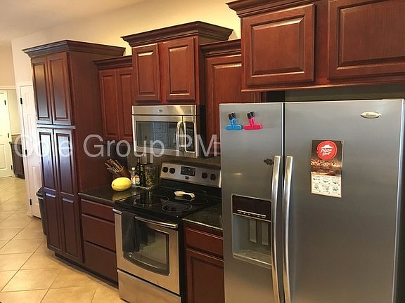 3rd image of 2201 Boxwood Cir